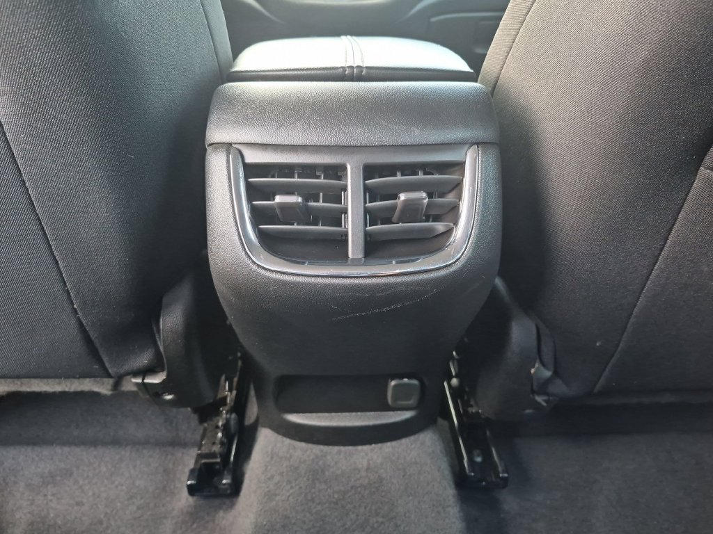 Used 2023 Chevrolet Malibu LT FWD image 38