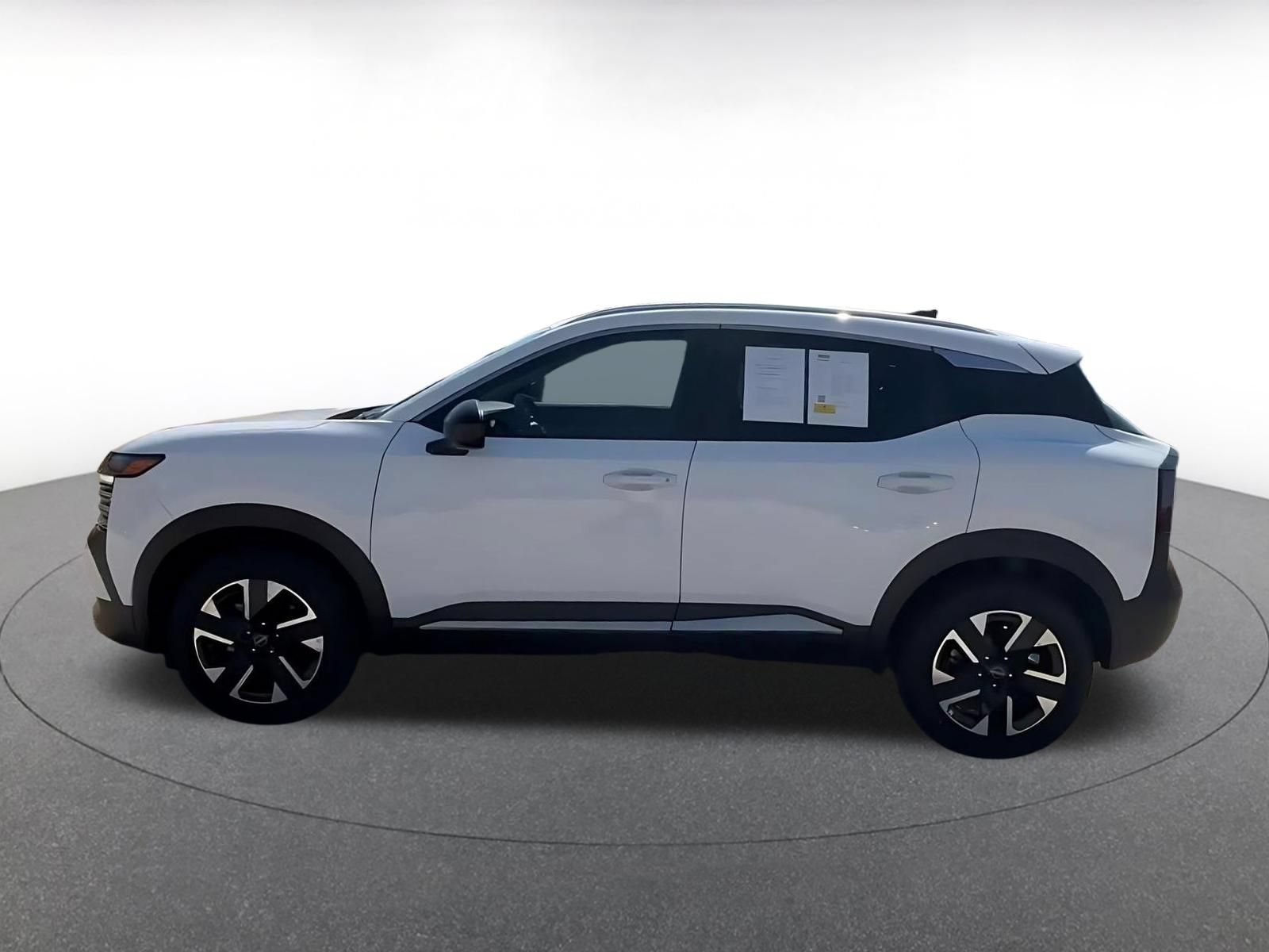 Used 2026 Nissan Kicks SV w/ Cold Weather Package AWD/4WD image 10