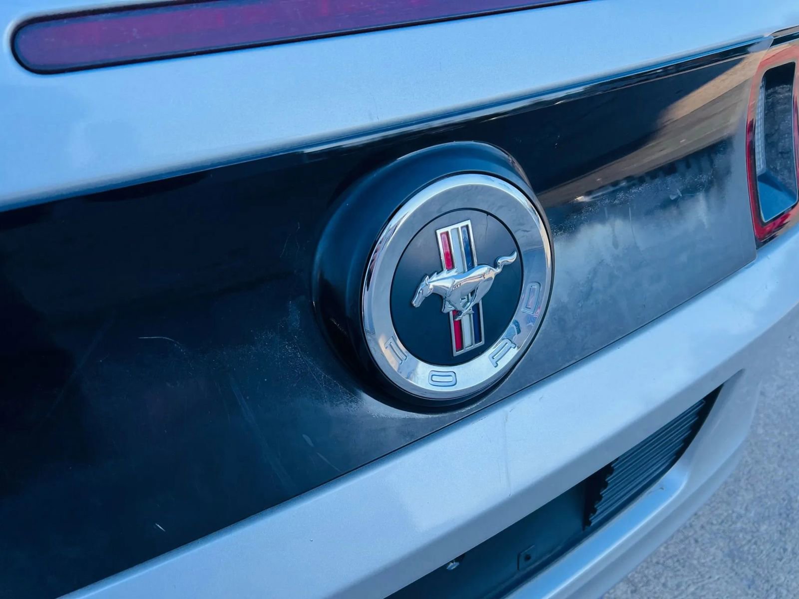 Used 2014 Ford Mustang Convertible image 18