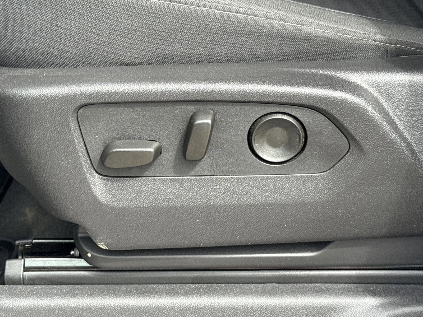 New 2025 GMC Sierra 1500 SLE image 22