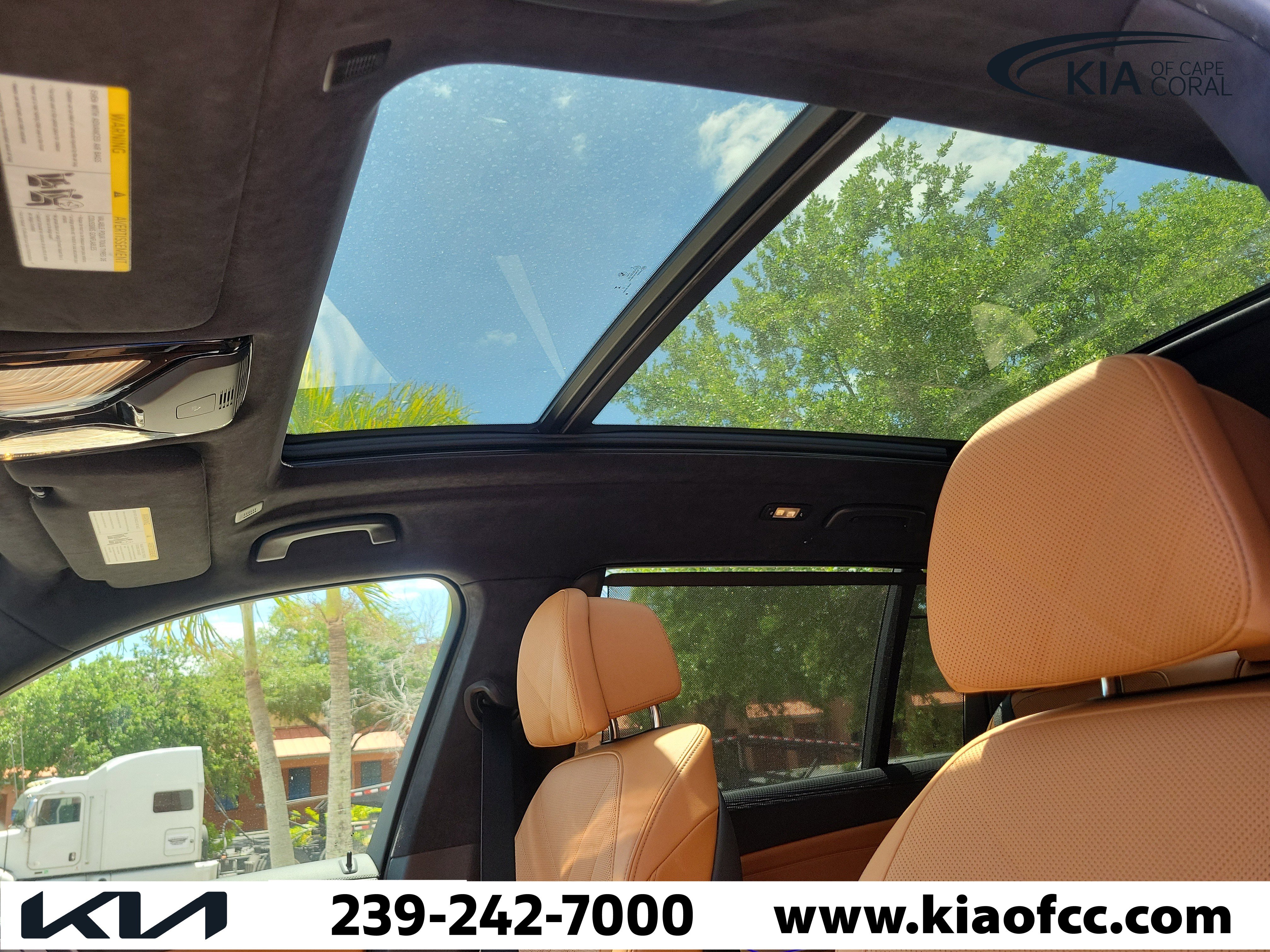 Used 2024 BMW X7 xDrive40i w/ M Sport Package image 22