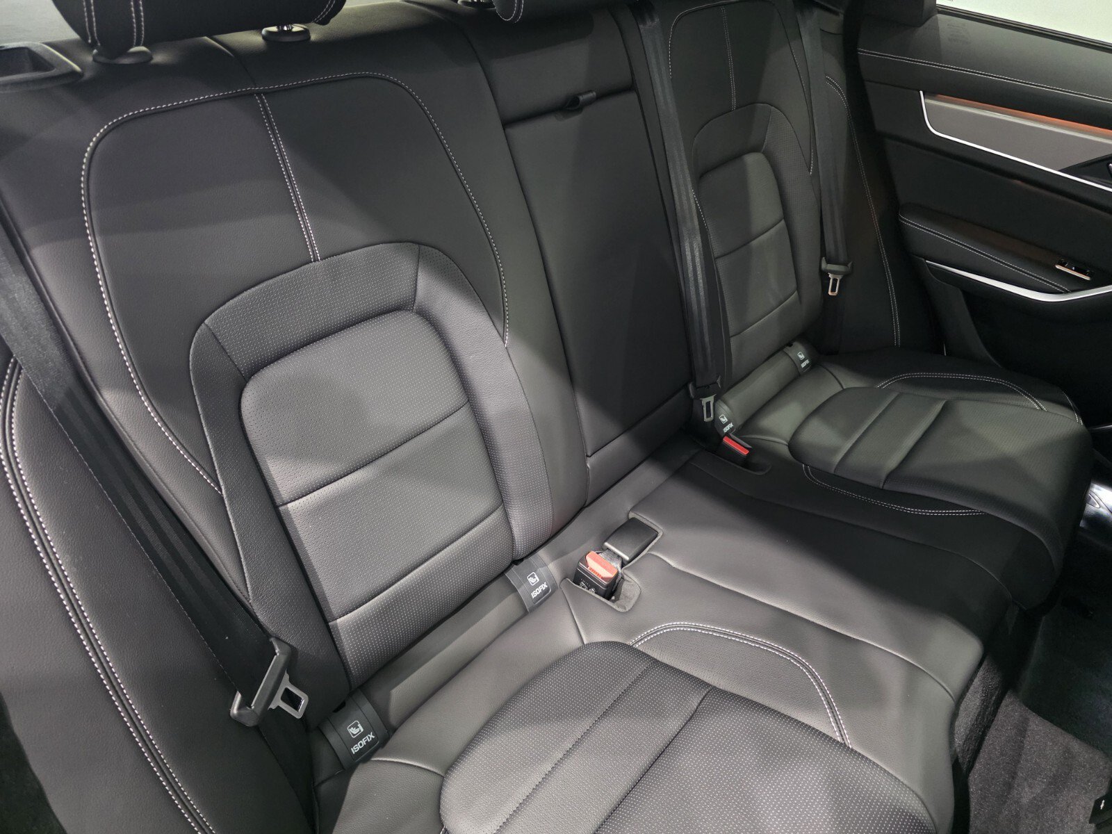 New 2026 Jaguar F-PACE R-Dynamic S AWD/4WD image 19
