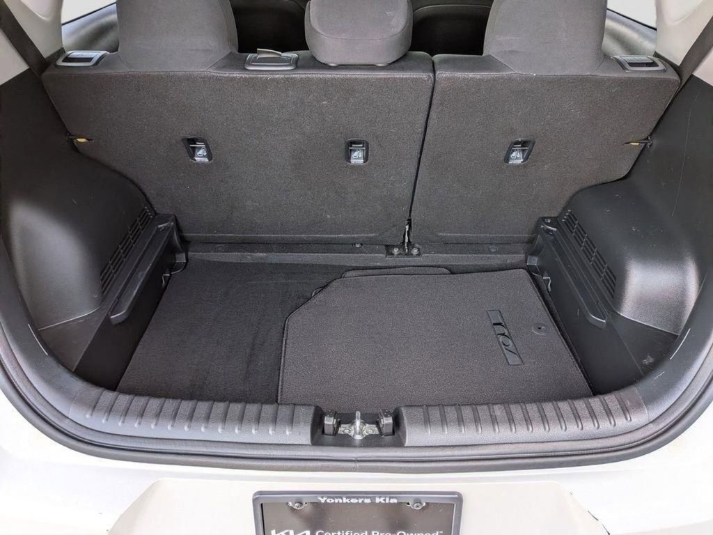 Used 2023 Kia Soul LX w/ LX Technology Package FWD image 8