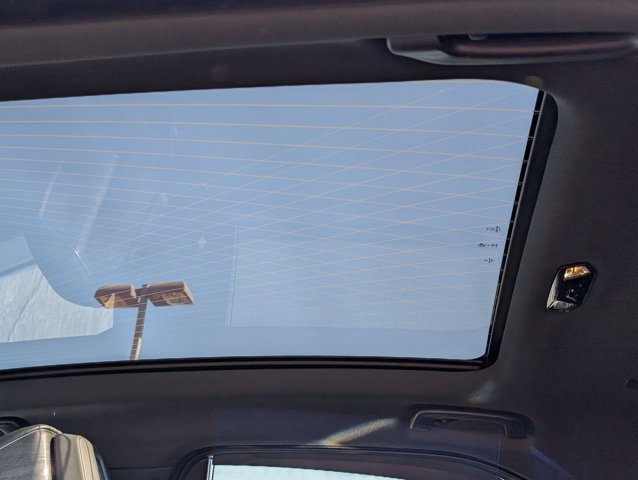 Used 2023 BMW 740i image 20