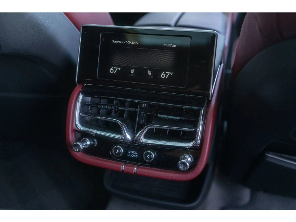 Used 2024 Bentley Bentayga Extended Wheelbase image 73