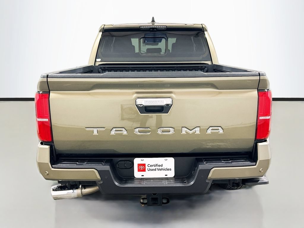Used 2025 Toyota Tacoma Limited AWD/4WD image 5
