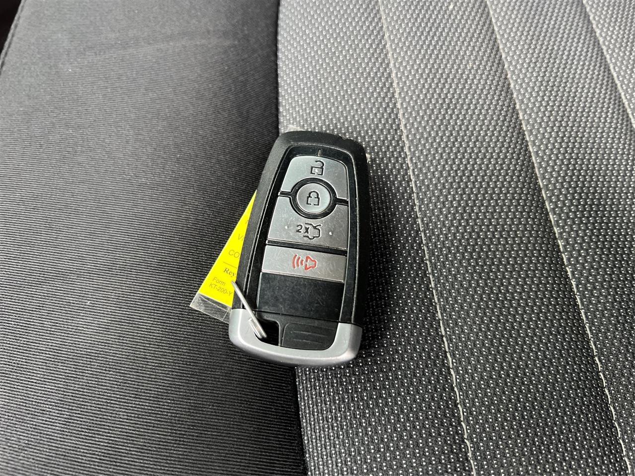 Used 2018 Ford Edge SE image 38