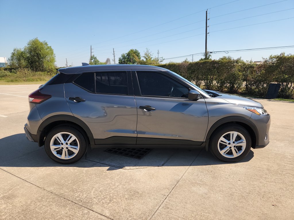 Used 2025 Nissan Kicks Play S FWD image 4