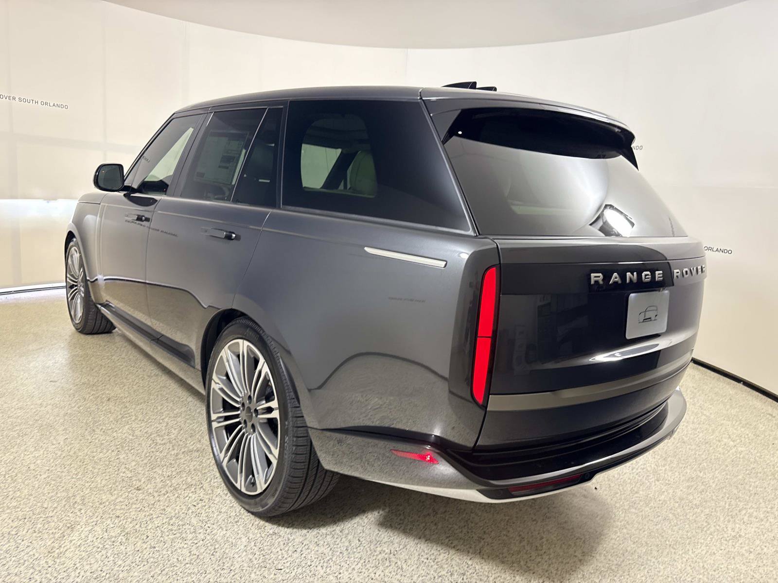 New 2026 Land Rover Range Rover SE AWD/4WD image 3
