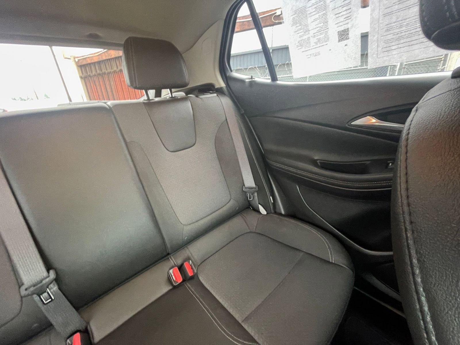 Used 2025 Buick Encore GX Preferred image 36