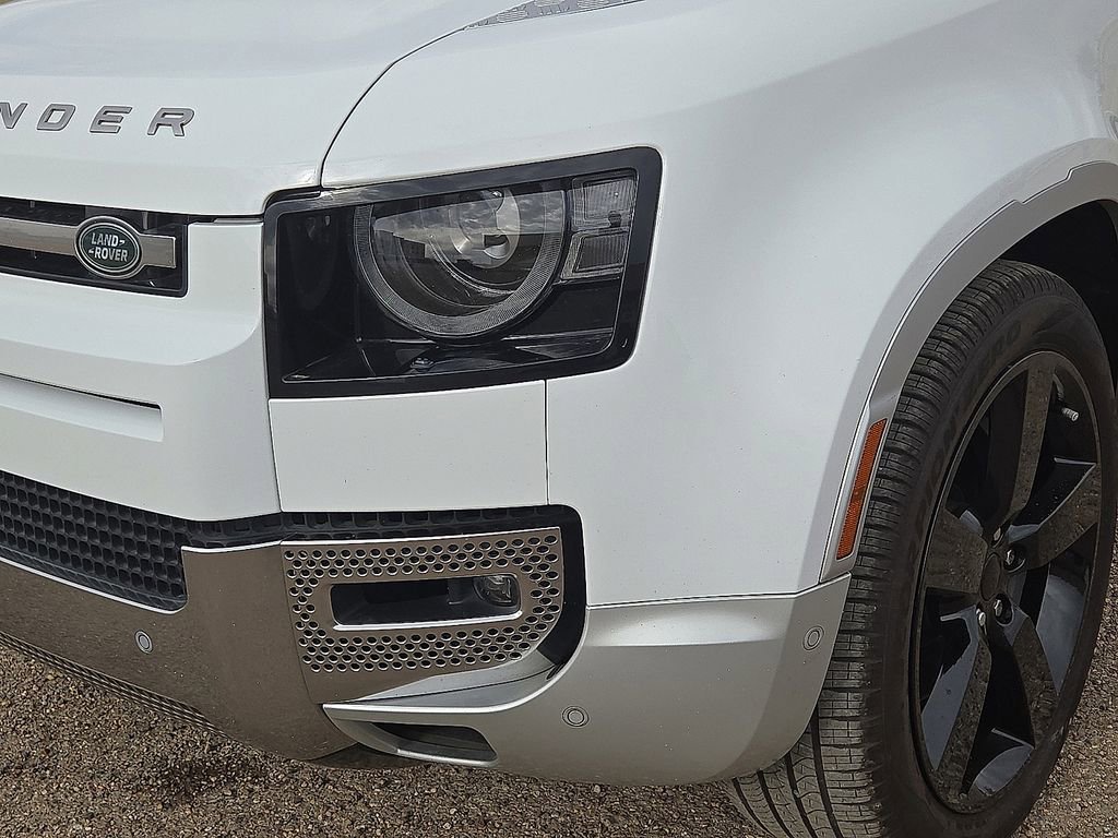 Used 2023 Land Rover Defender 130 First Edition image 10