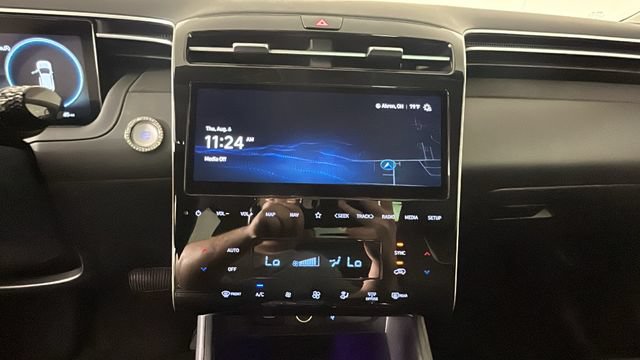 Certified 2024 Hyundai Tucson Limited AWD/4WD image 23