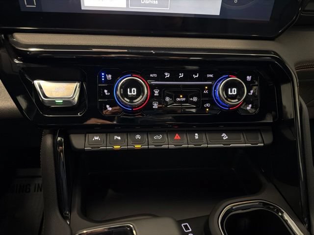 Used 2025 GMC Sierra 1500 AT4 w/ Technology Package AWD/4WD image 28
