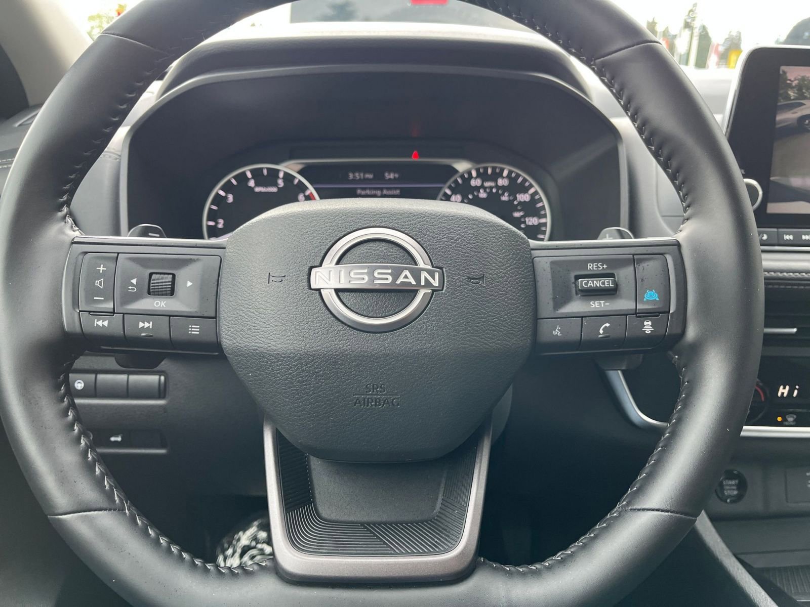 Used 2025 Nissan Rogue SV FWD image 30