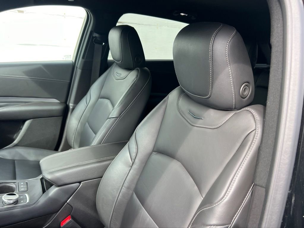 Certified 2025 Cadillac XT4 Premium Luxury image 9