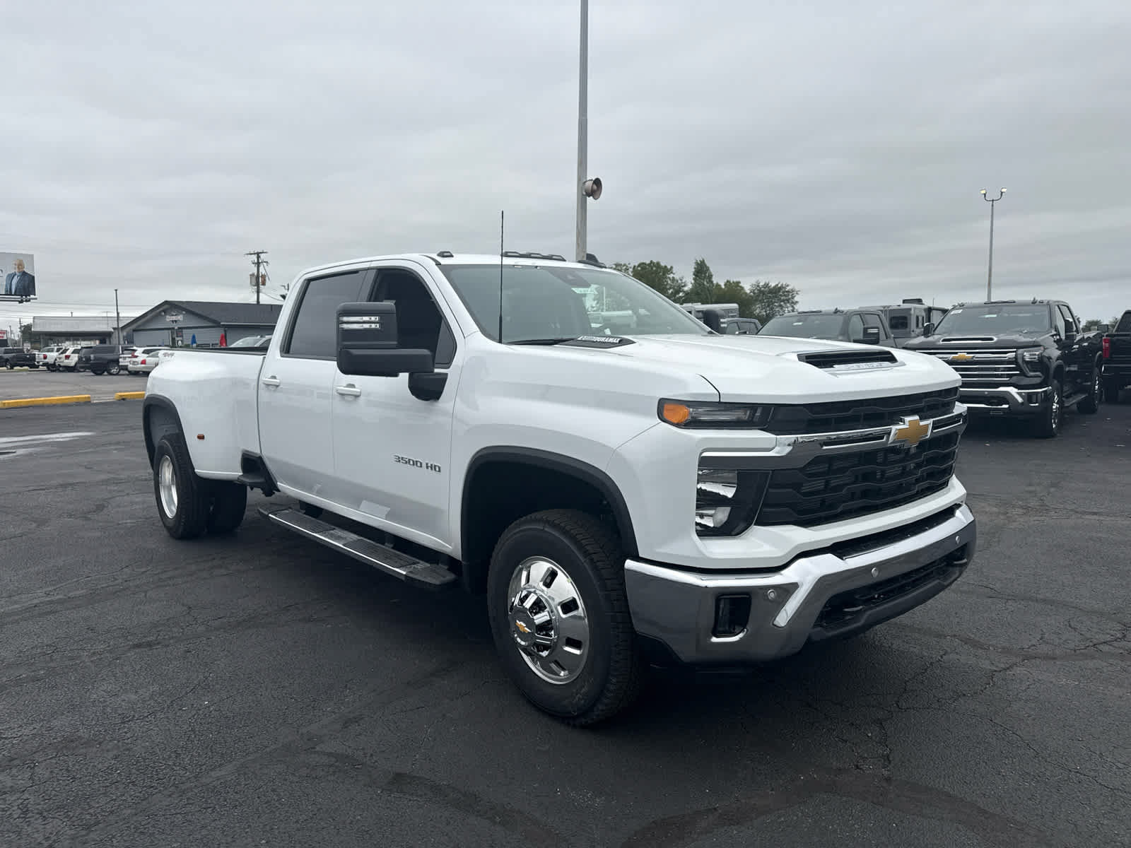 New 2026 Chevrolet Silverado 3500 LT w/ All Star Edition AWD/4WD image 7