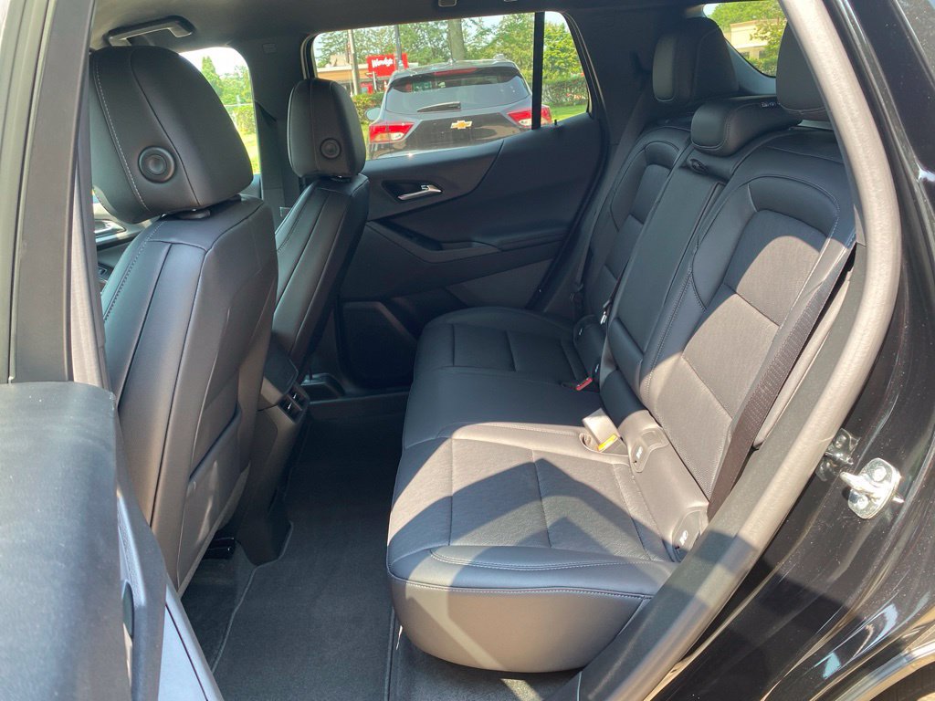 New 2027 Chevrolet Equinox LT w/ Convenience Package II AWD/4WD image 13
