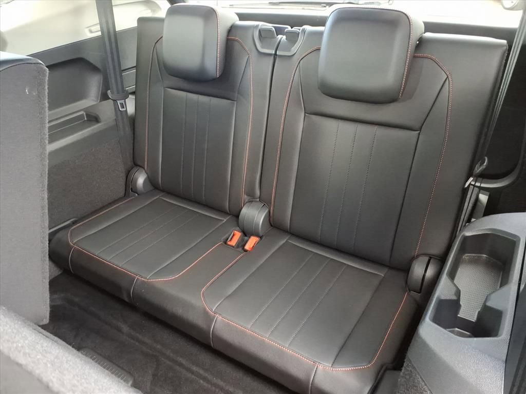 Used 2024 Volkswagen Tiguan Wolfsburg Edition image 13