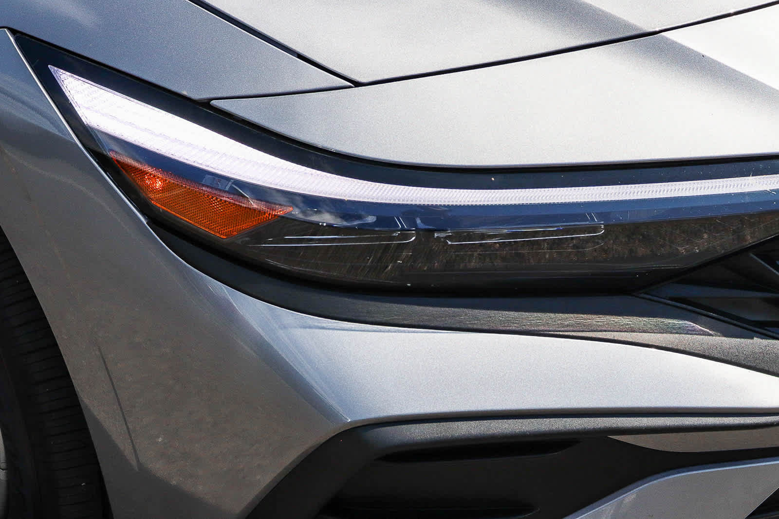 Used 2025 Hyundai Elantra SE w/ Cargo Package FWD image 4