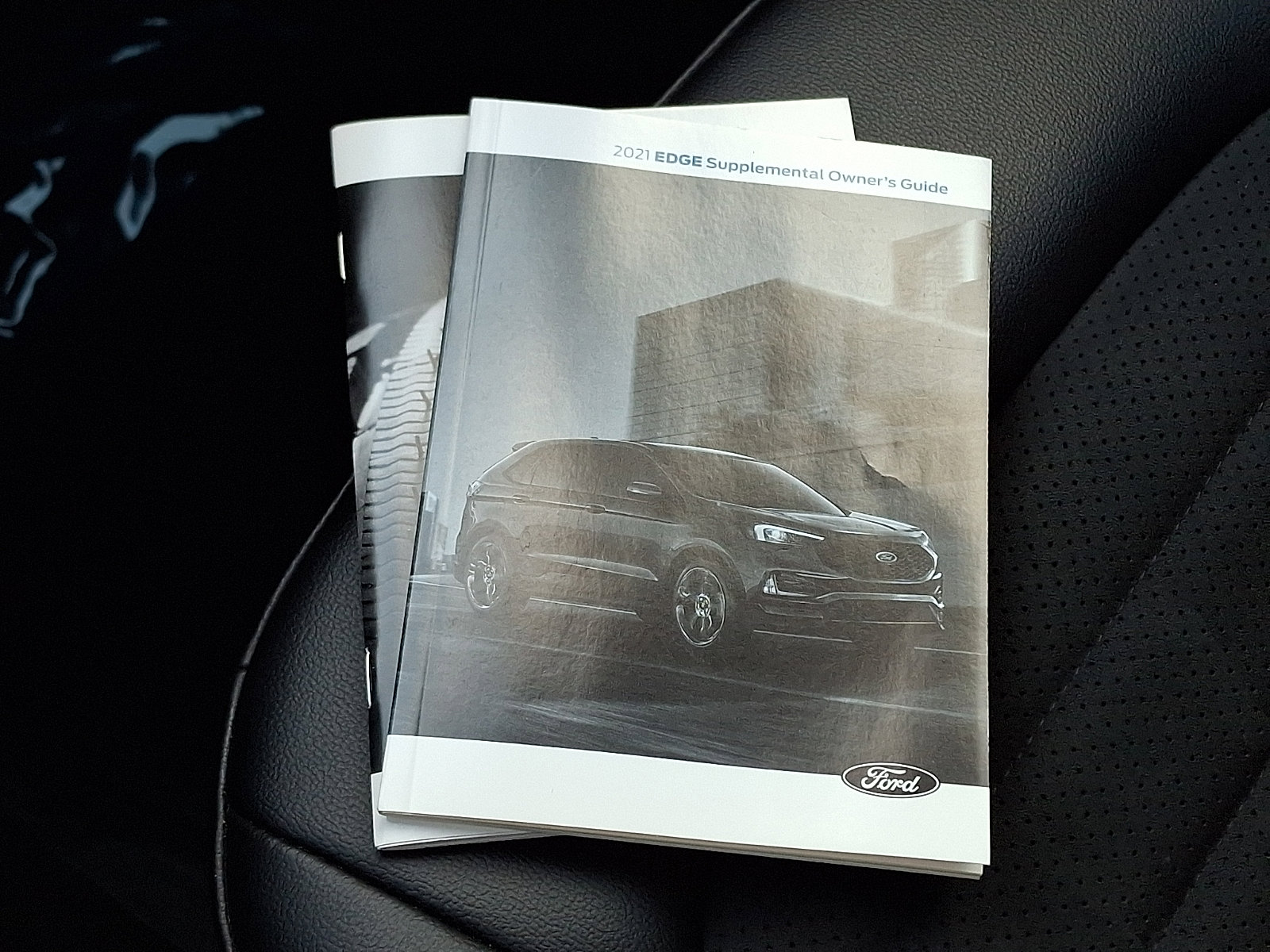 Used 2021 Ford Edge ST-Line w/ Class II Trailer Tow Package image 26