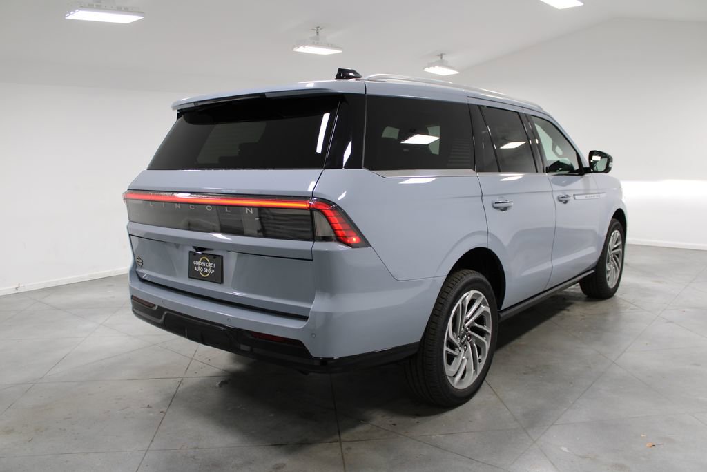 New 2025 Lincoln Navigator Reserve image 8