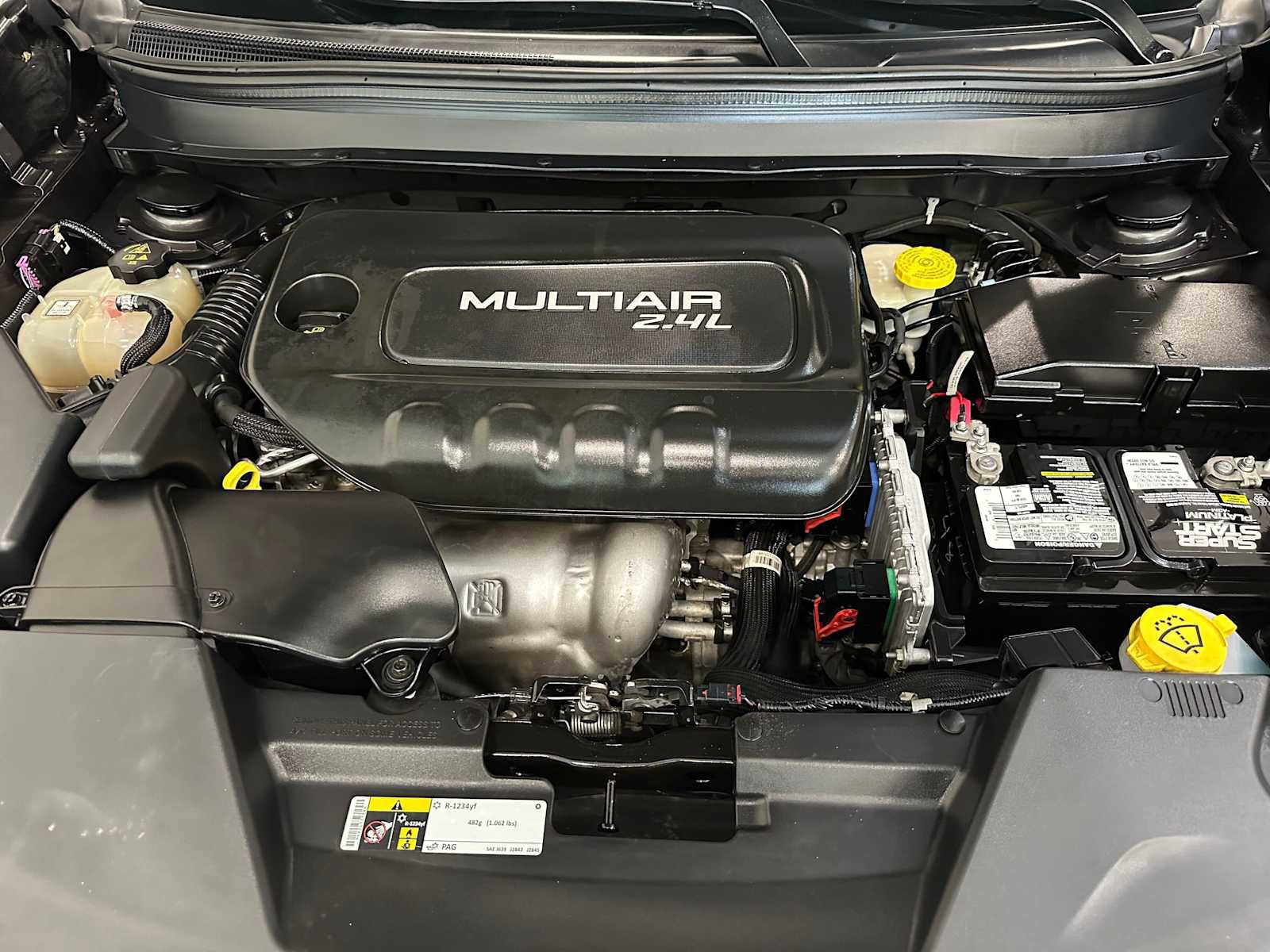 Used 2015 Jeep Cherokee Limited w/ Luxury Group image 9