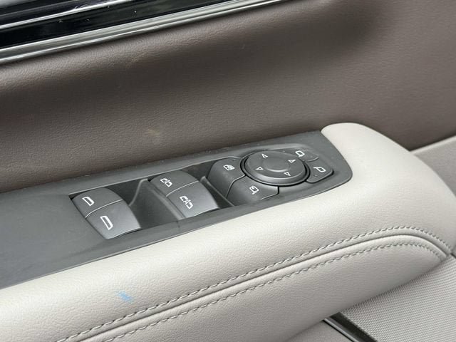 New 2026 GMC Yukon XL Elevation AWD/4WD image 10