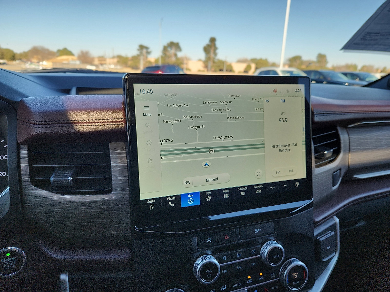 Used 2024 Ford Expedition Limited image 19