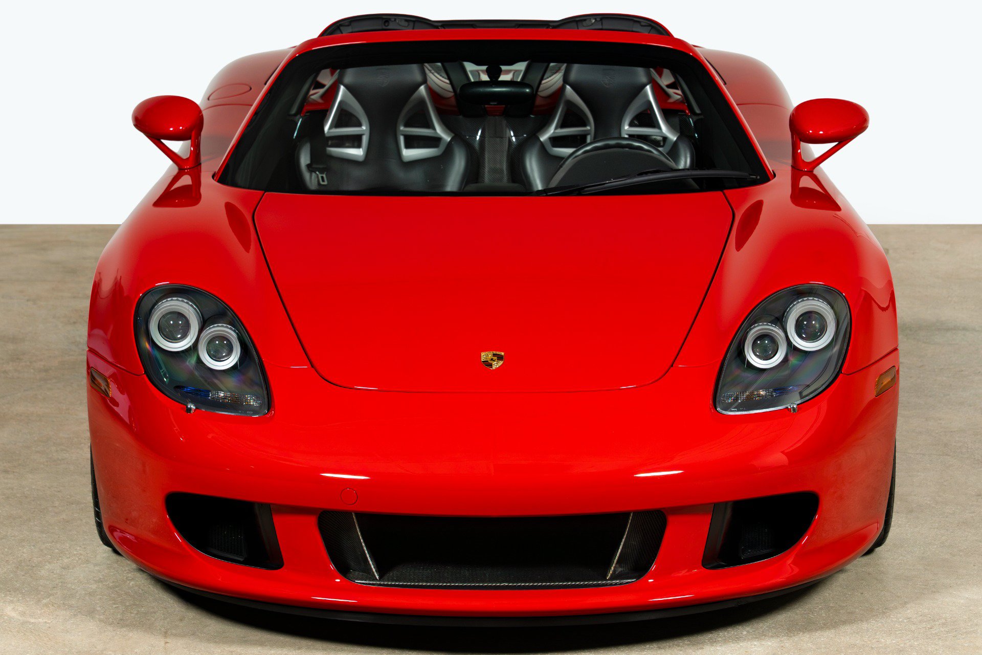 Used 2004 Porsche Carrera GT RWD image 4