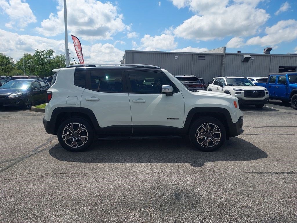 Used 2018 Jeep Renegade Limited w/ UConnect 8.4 Nav Group AWD/4WD image 8