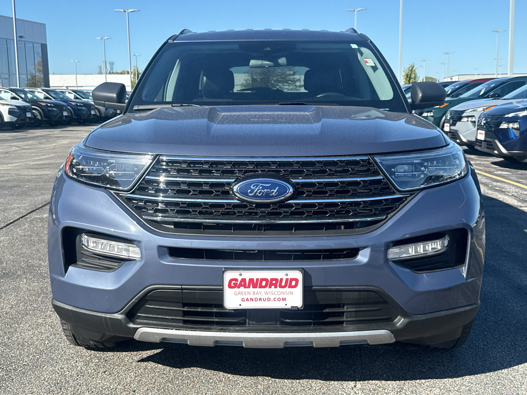Used 2021 Ford Explorer XLT w/ Equipment Group 202A AWD/4WD image 17