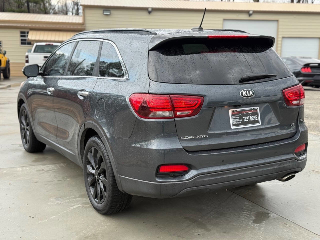 Used 2020 Kia Sorento S image 10