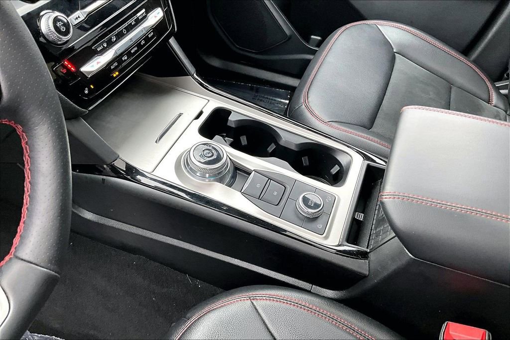 Used 2022 Ford Explorer ST-Line w/ Class IV Trailer Tow Package image 16