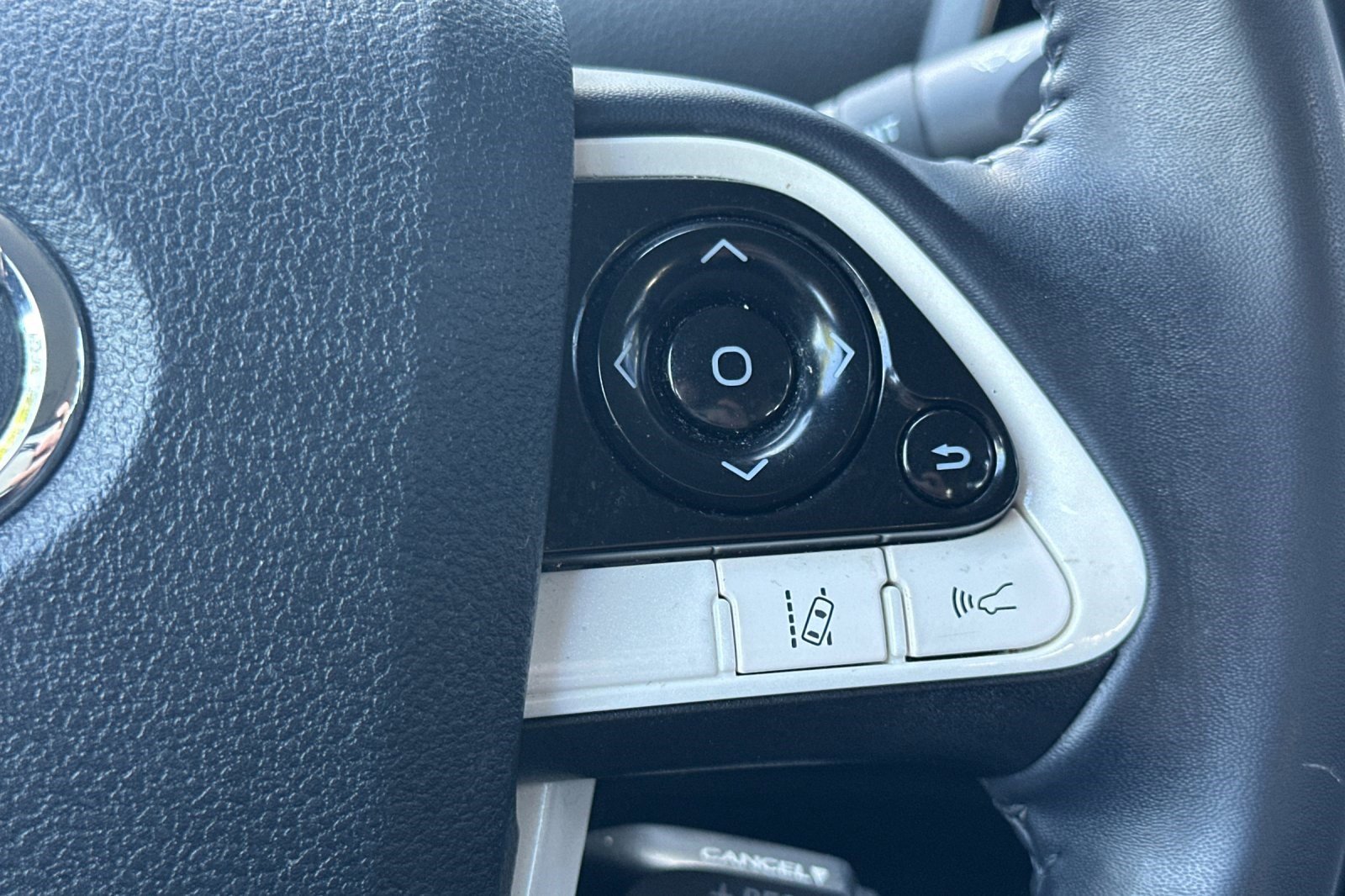 Used 2019 Toyota Prius Prime Premium image 30