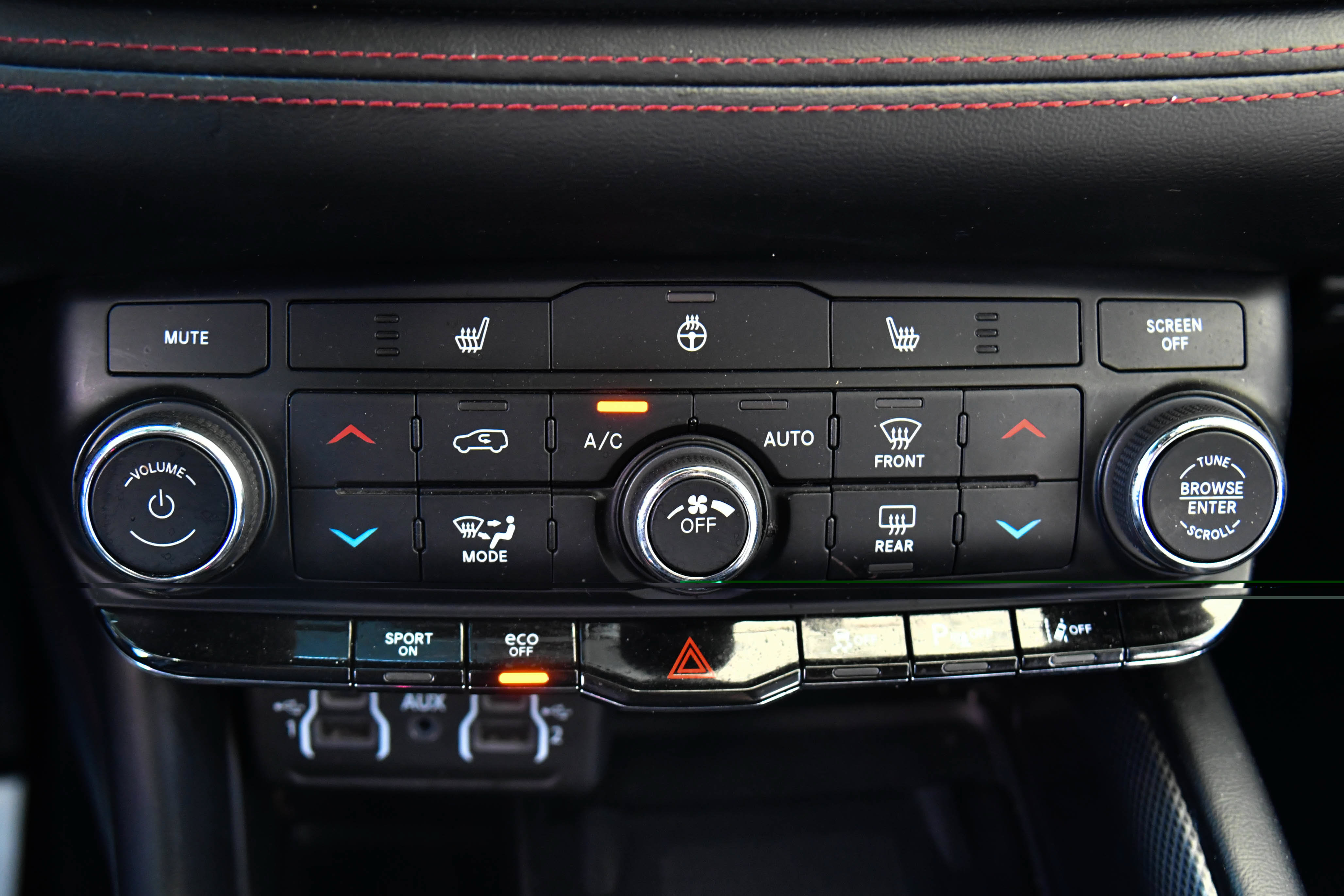 Used 2021 Dodge Durango R/T w/ Technology Group RWD image 27