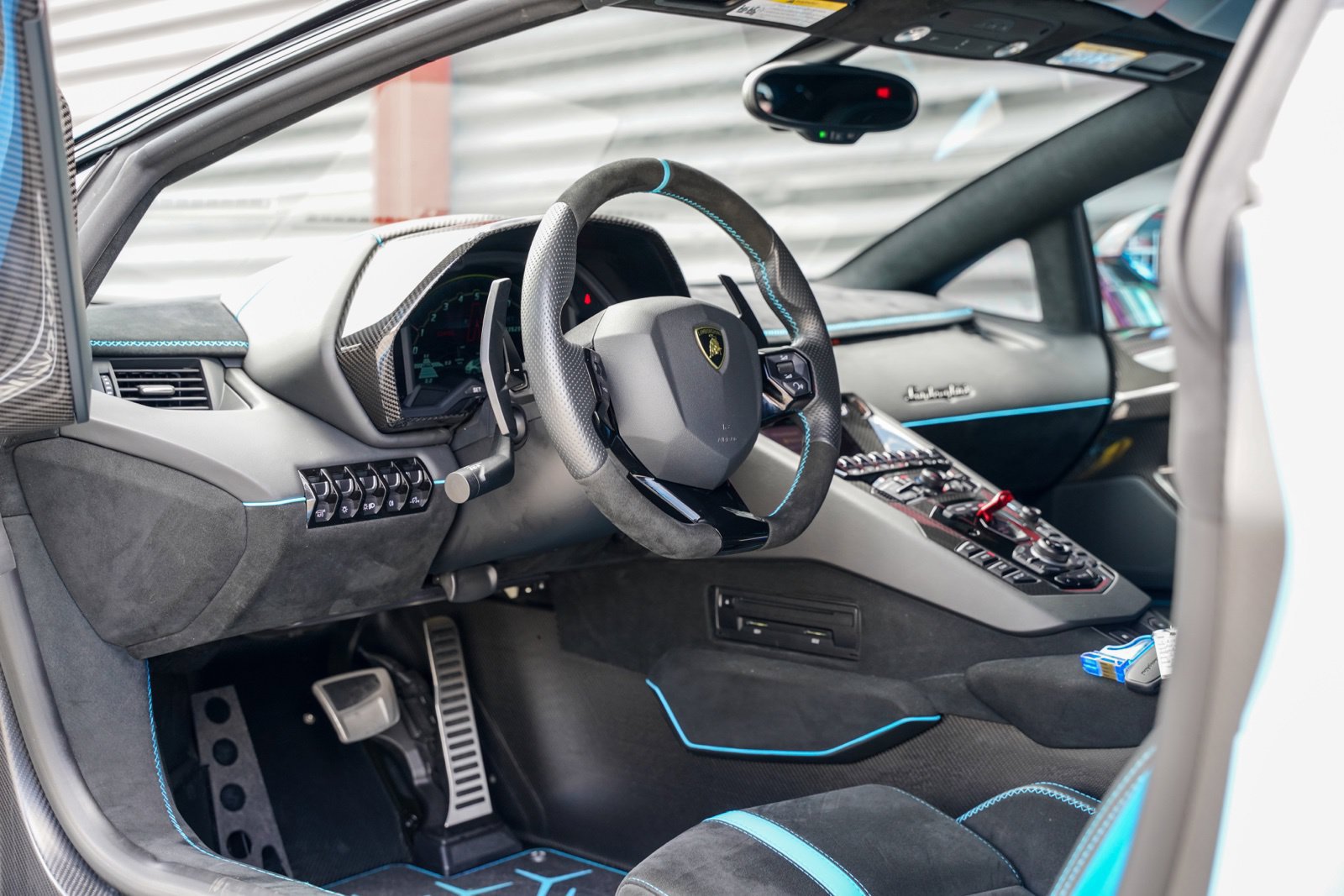 Used 2021 Lamborghini Aventador SVJ AWD/4WD image 34