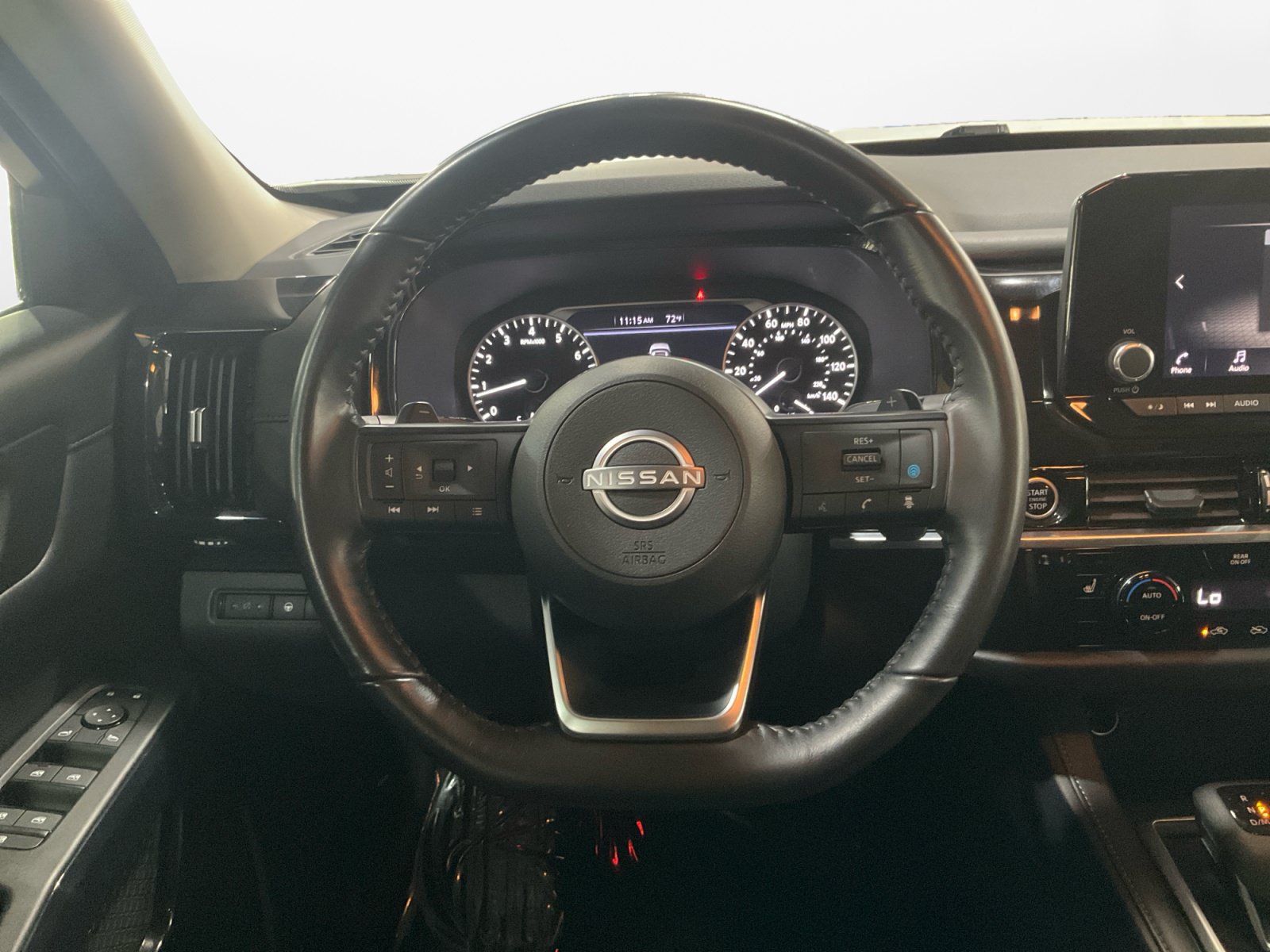 Used 2024 Nissan Pathfinder SV AWD/4WD image 14