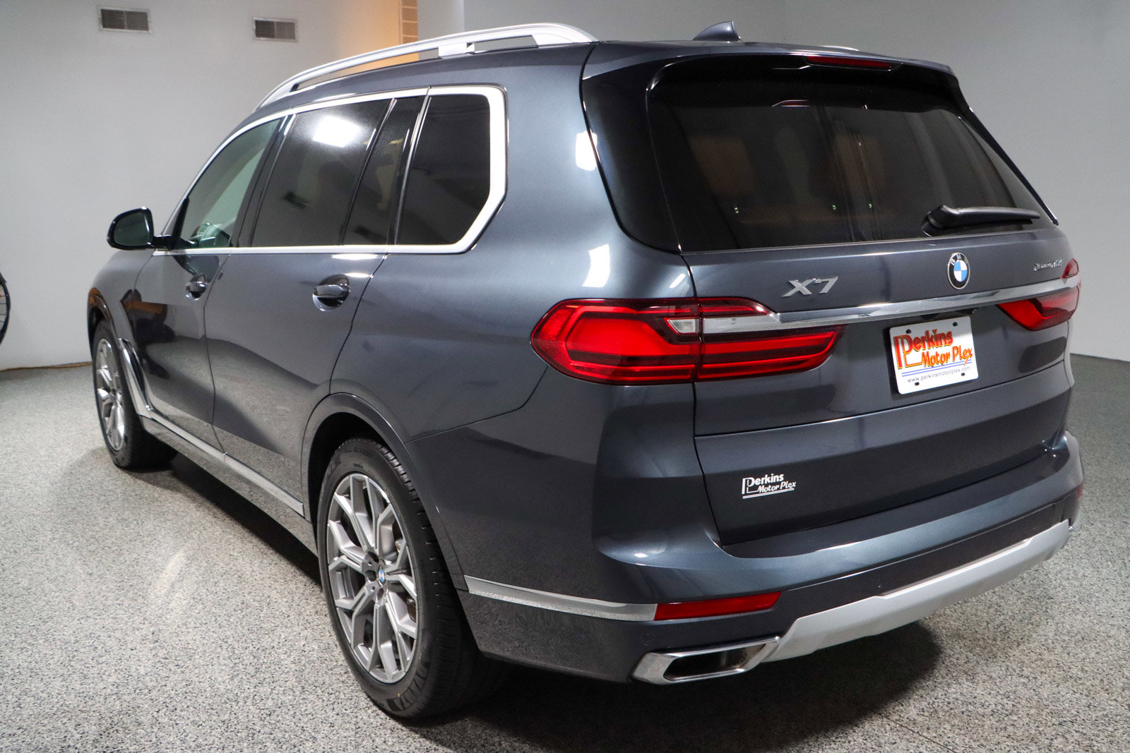 Used 2021 BMW X7 xDrive40i w/ Executive Package image 9
