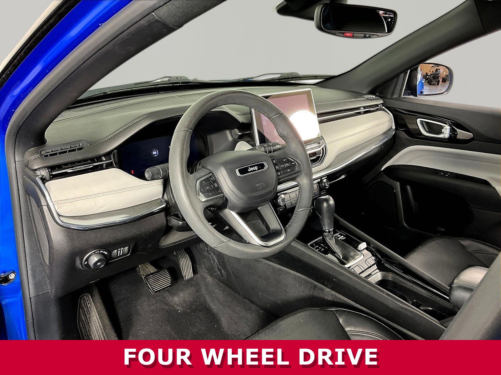 Used 2023 Jeep Compass Limited w/ Elite Group AWD/4WD image 16