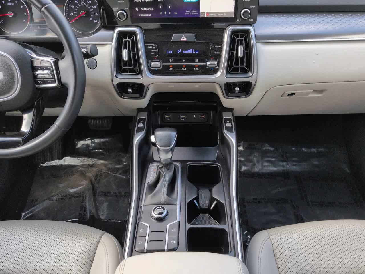 Used 2023 Kia Sorento S w/ Panoramic Sunroof Package FWD image 19