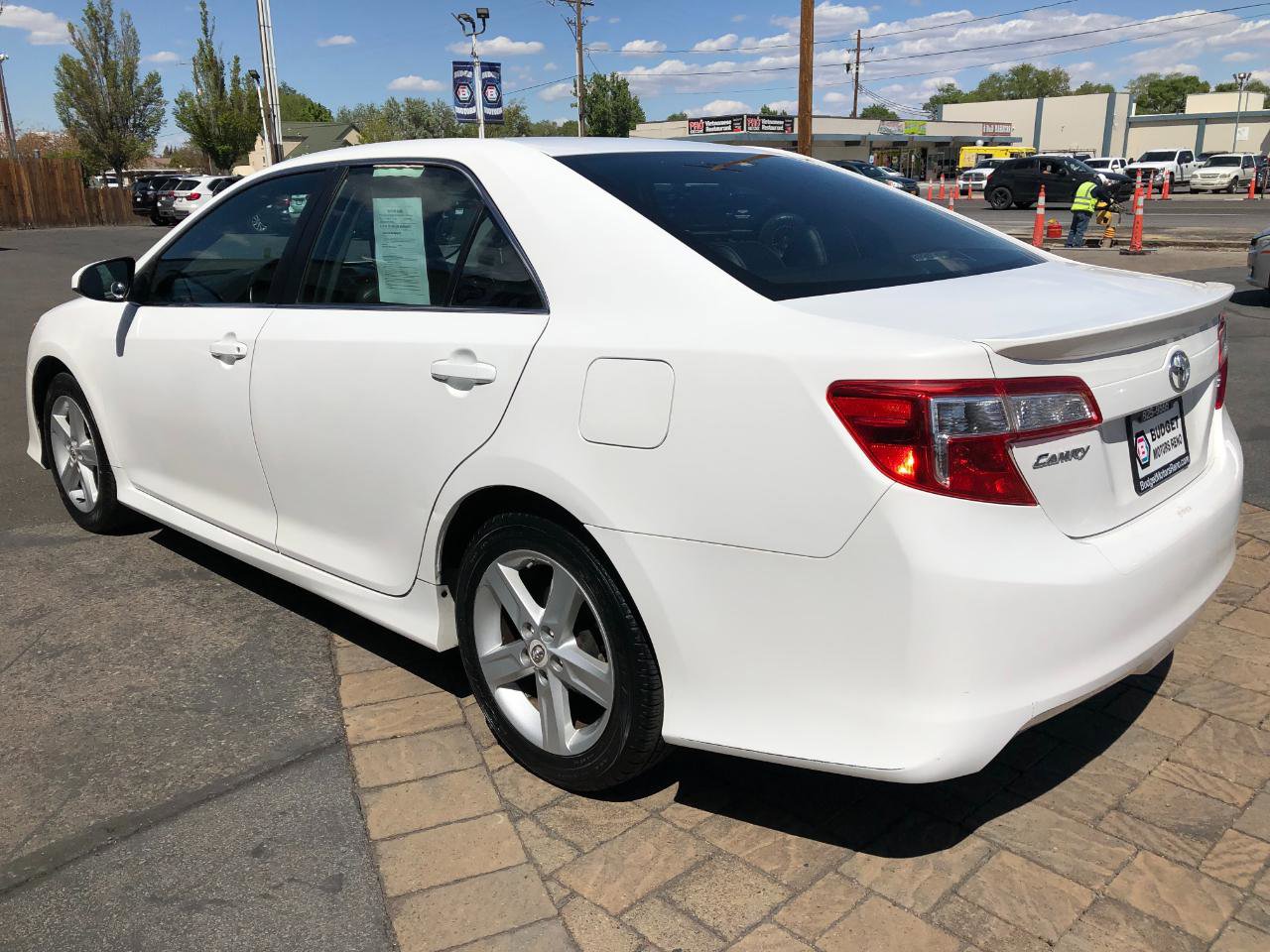 Used 2012 Toyota Camry SE FWD image 4