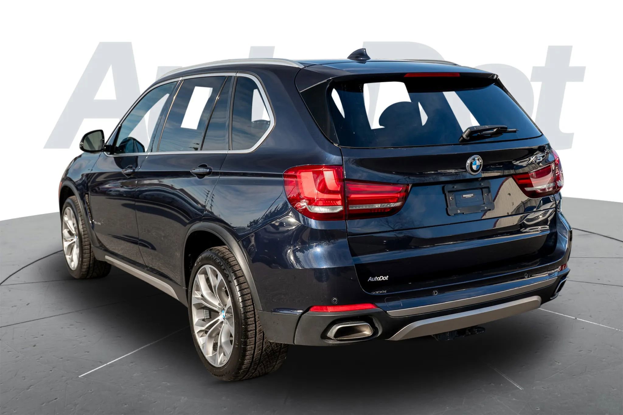 Used 2018 BMW X5 xDrive35d w/ M Sport Package image 2