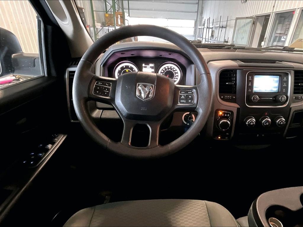 Used 2018 RAM 1500 Express w/ Black Ram 1500 Express Group image 17