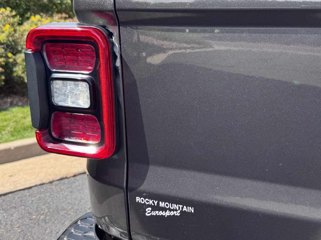 Used 2020 Jeep Gladiator Rubicon AWD/4WD image 9