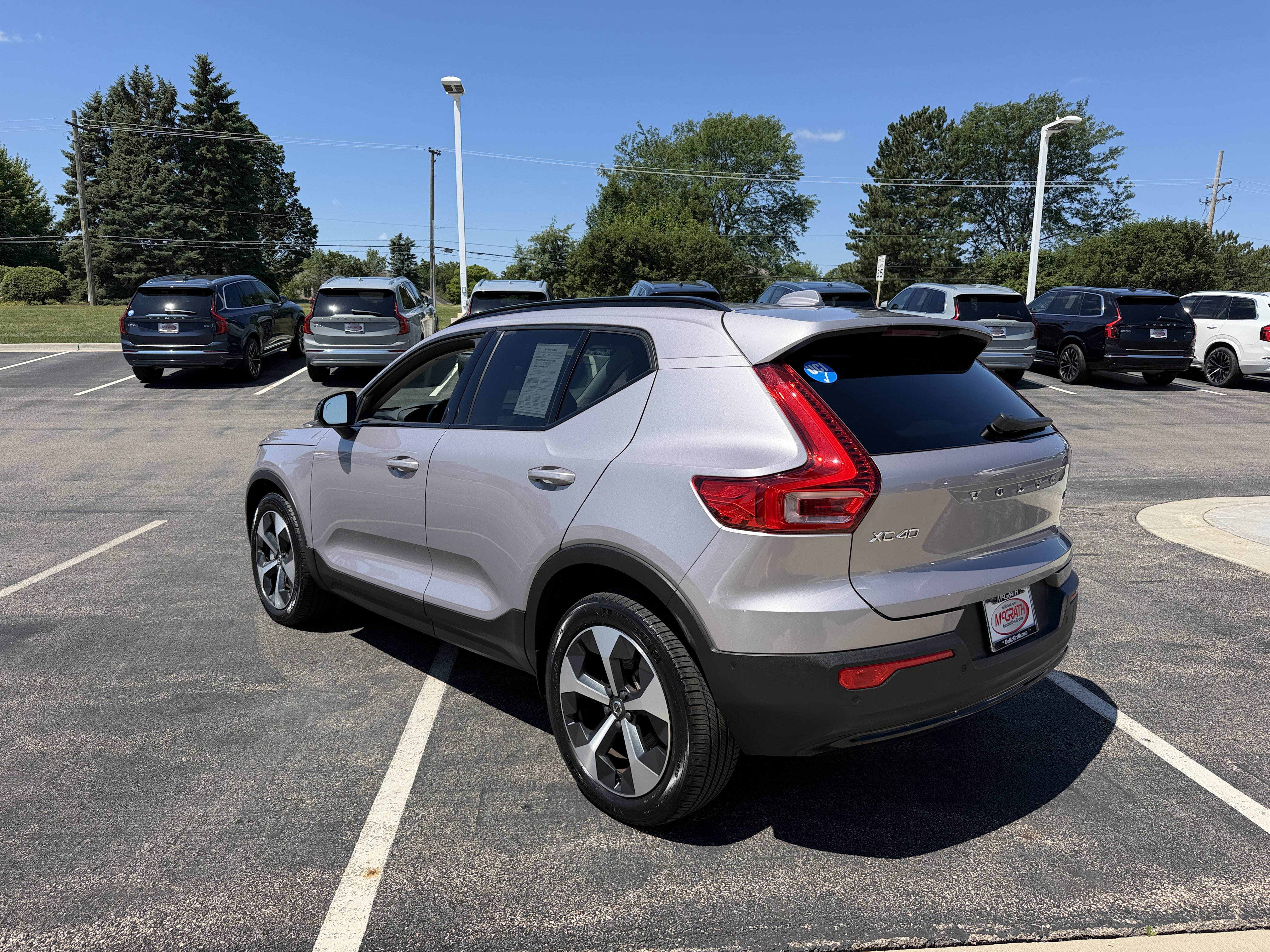 Used 2026 Volvo XC40 B5 Plus AWD/4WD image 5