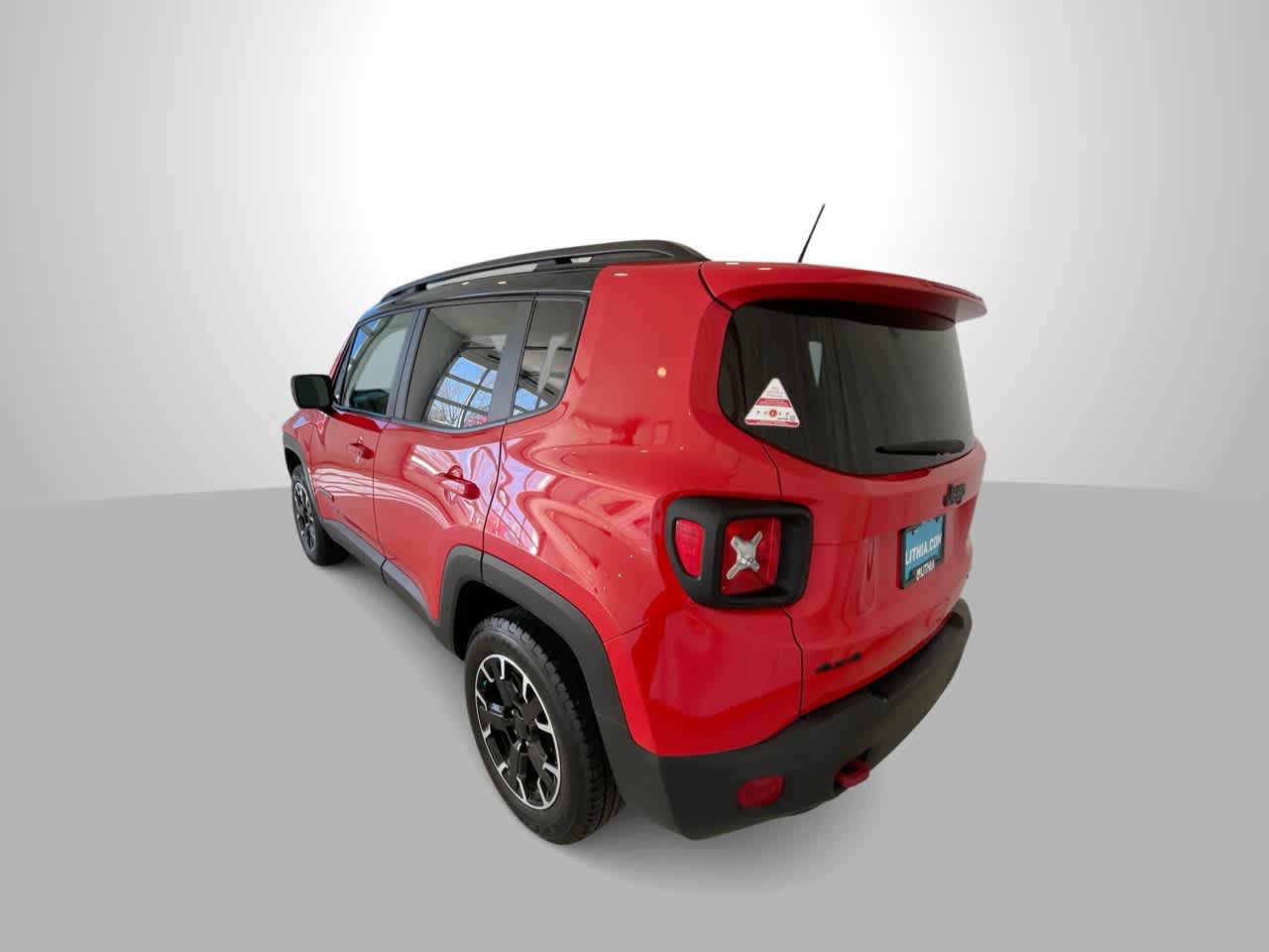 Used 2023 Jeep Renegade Trailhawk AWD/4WD image 6