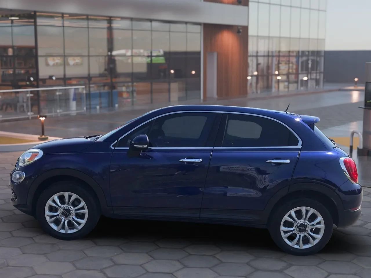 Used 2016 FIAT 500X Lounge image 8