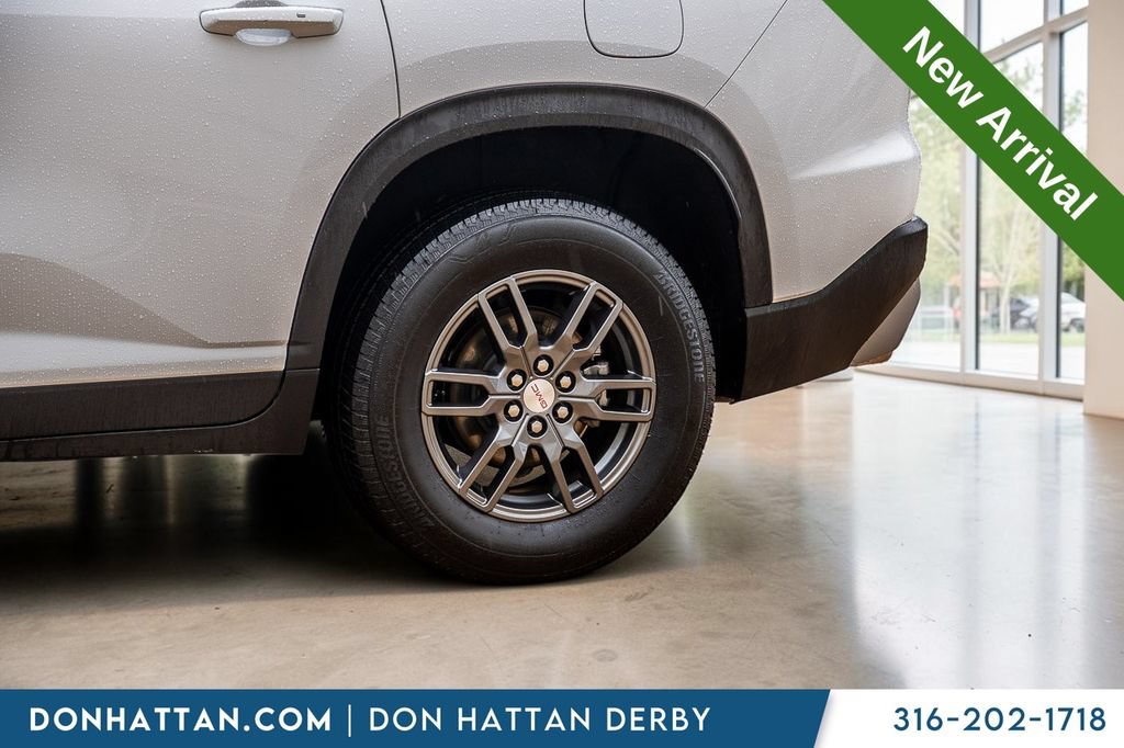 Used 2025 GMC Acadia Elevation FWD image 36
