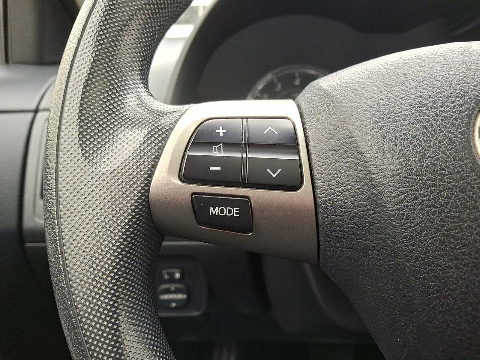 Used 2012 Toyota Corolla S image 16