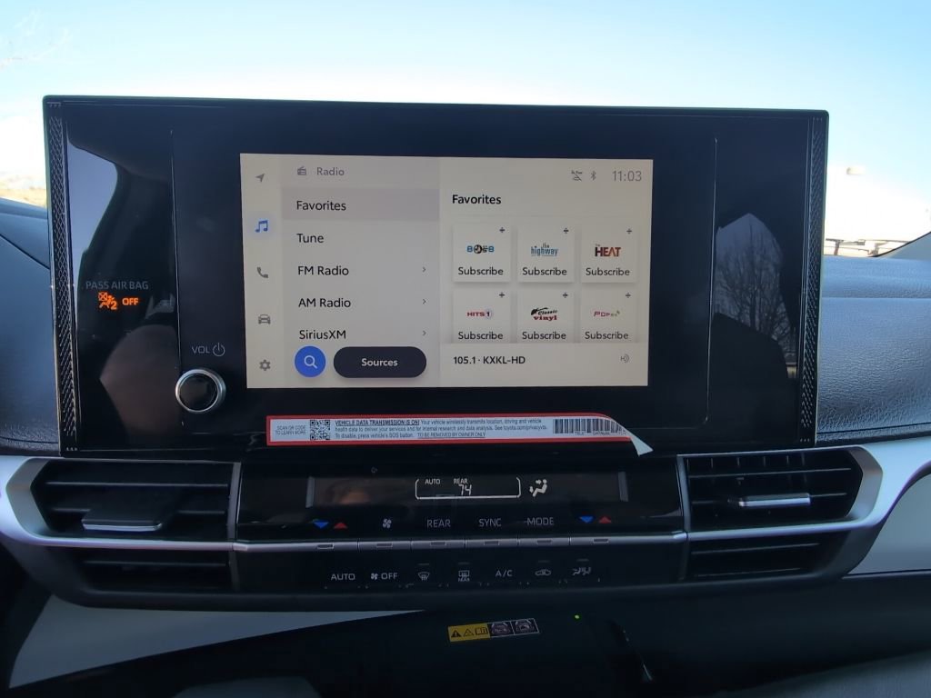 Used 2025 Toyota Sienna LE image 23